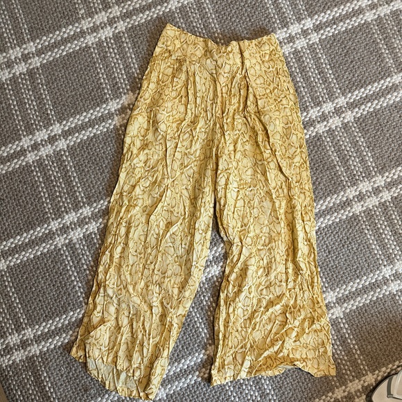 Faithful the brand too and pant set pants size L and top size M - Picture 2 of 5